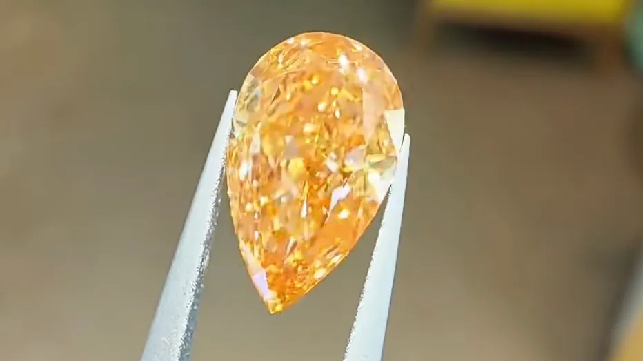Screenshot Orange pear lab diamonds